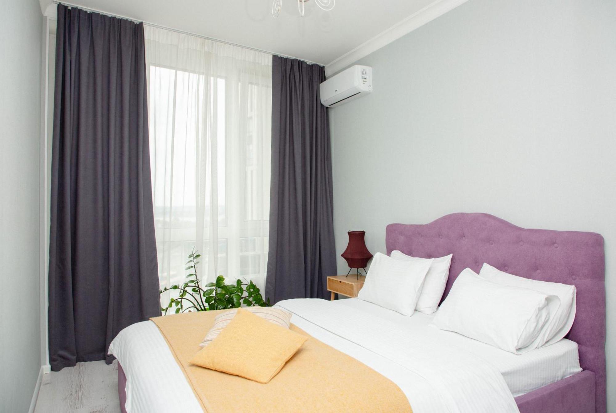 Slavutich Apartment Number 3 Kiev Dış mekan fotoğraf